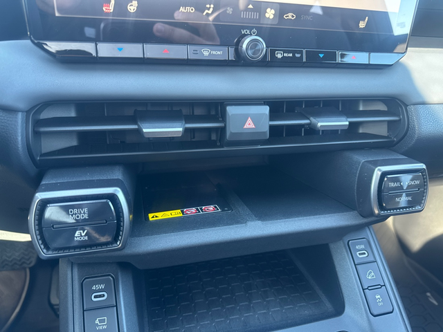 2026 Toyota RAV4 XSE TECHNOLOGY PACKAGE - Photo 15