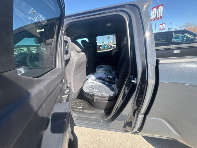 2026 Toyota Tacoma SR5 PLUS - Photo 13