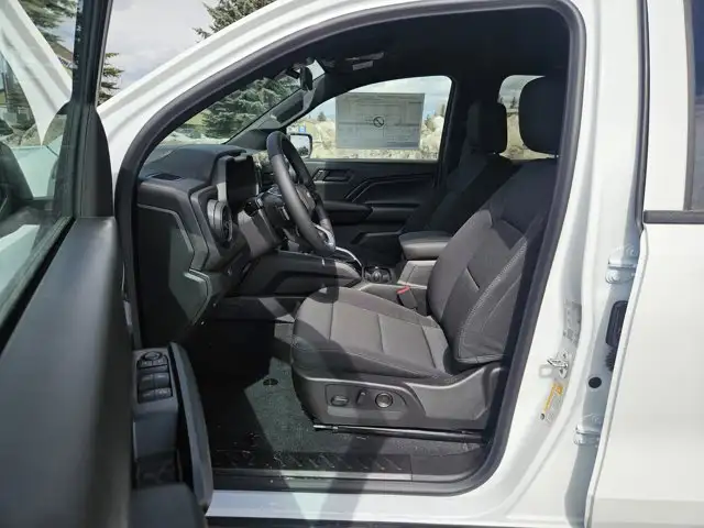 2026 Chevrolet Colorado 4WD Work Truck Safety/Adv Trailer Pkg - Photo 10