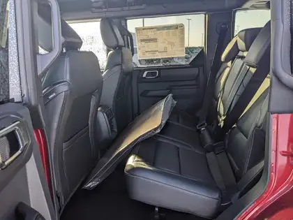 2026 Ford Bronco Outer Banks 4 Door 4x4 - Photo 8