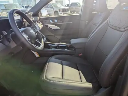 2026 Ford Explorer Platinum 4WD - Photo 11