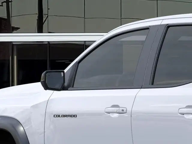 2026 Chevrolet Colorado ZR2 - Photo 15