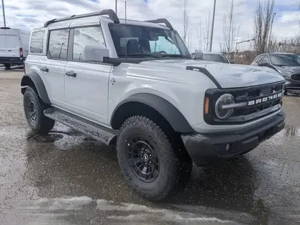 2026 Ford Bronco Outer Banks 4 Door 4x4 - Photo 3