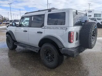 2026 Ford Bronco Outer Banks 4 Door 4x4 - Photo 6