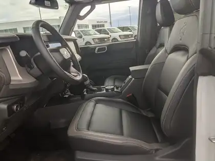 2026 Ford Bronco Outer Banks 4 Door 4x4 - Photo 10