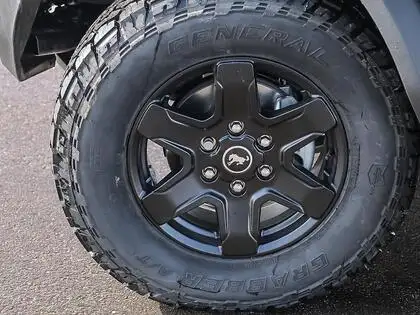 2026 Ford Bronco - Photo 6