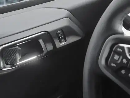 2026 Ford Bronco - Photo 13