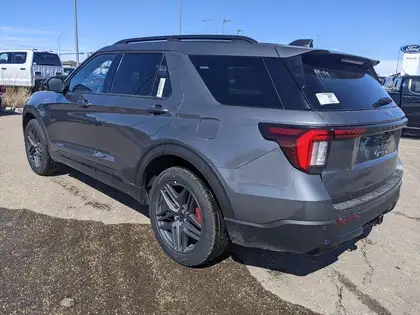 2026 Ford Explorer ST-Line 4WD - Photo 6