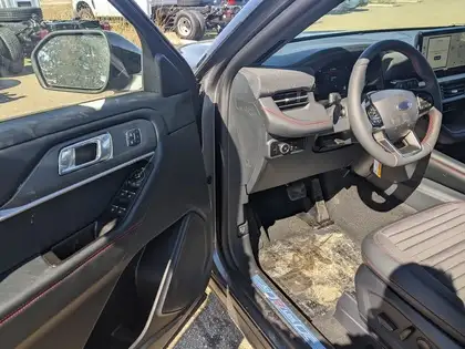 2026 Ford Explorer ST-Line 4WD - Photo 9
