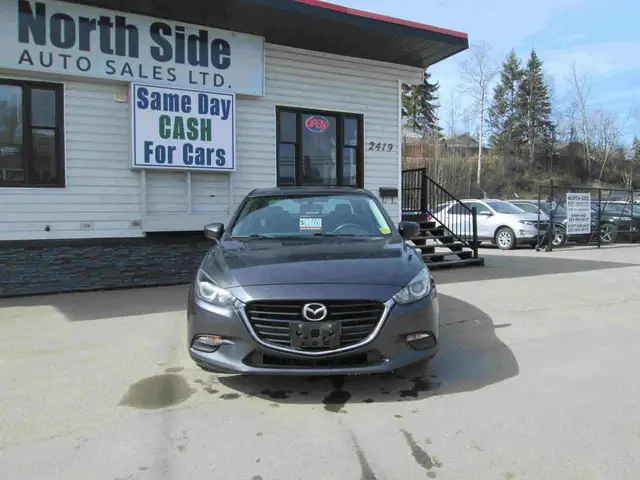2017 Mazda MAZDA3 Sport - Photo 2