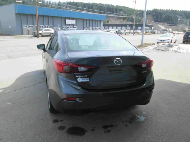 2017 Mazda MAZDA3 Sport - Photo 4