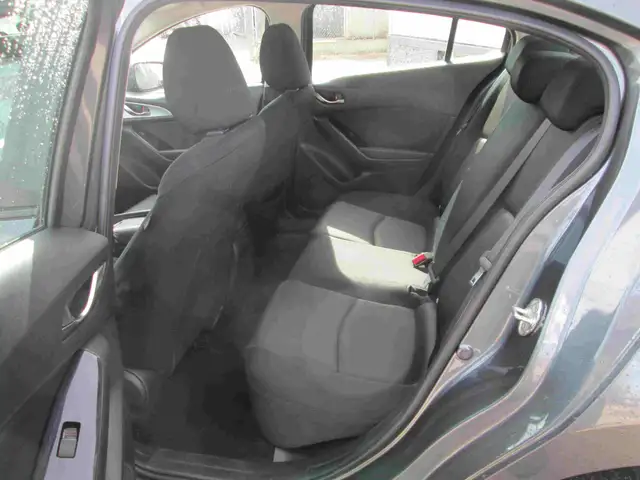 2017 Mazda MAZDA3 Sport - Photo 6