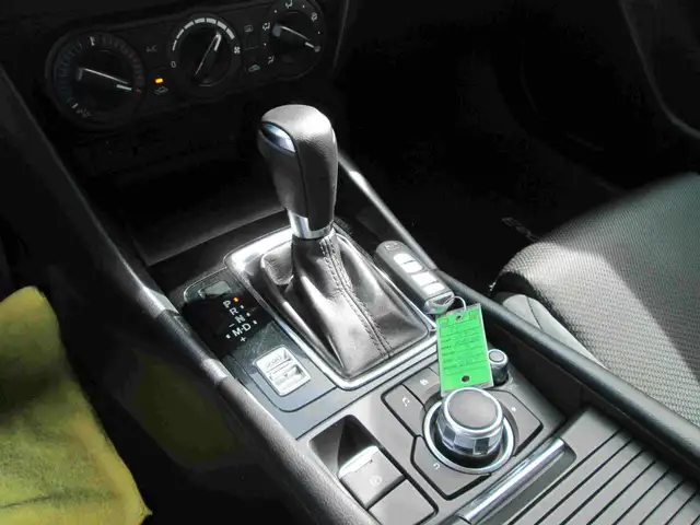 2017 Mazda MAZDA3 Sport - Photo 9