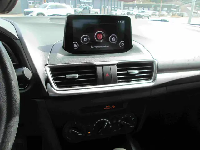 2017 Mazda MAZDA3 Sport - Photo 10