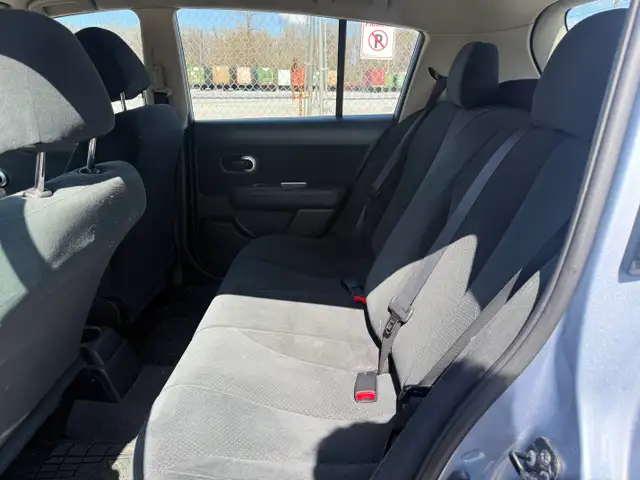 2011 NISSAN VERSA S AUTOMATIC A/C LOCAL BC NO ACCIDENTS AND ONLY - Photo 9