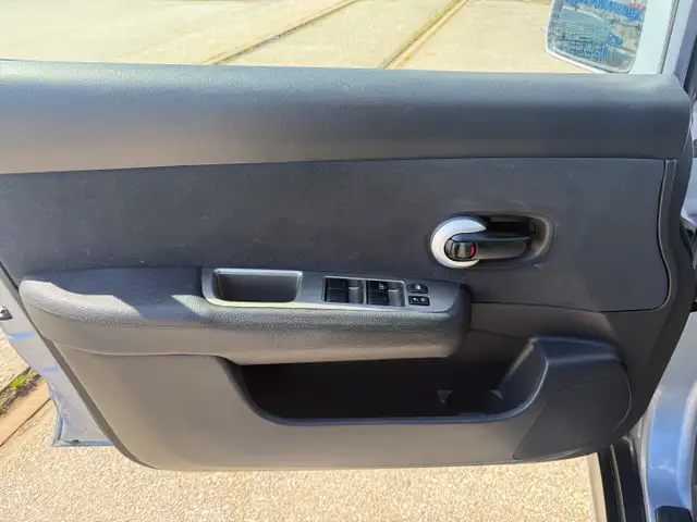 2011 NISSAN VERSA S AUTOMATIC A/C LOCAL BC NO ACCIDENTS AND ONLY - Photo 10