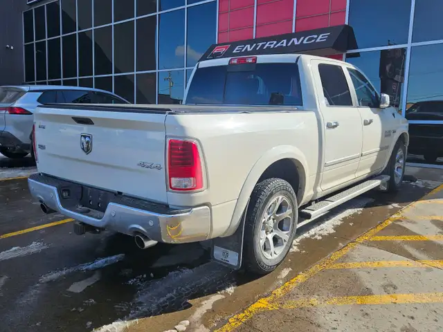 2018 RAM 1500 Laramie 4x4 - CARPLAY - REMOTE START - A/C SEATS - Photo 3