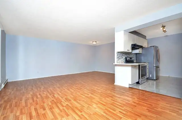 Unit 402-141 Somerset West - Available from June 1st 2026  - Two - Photo 4