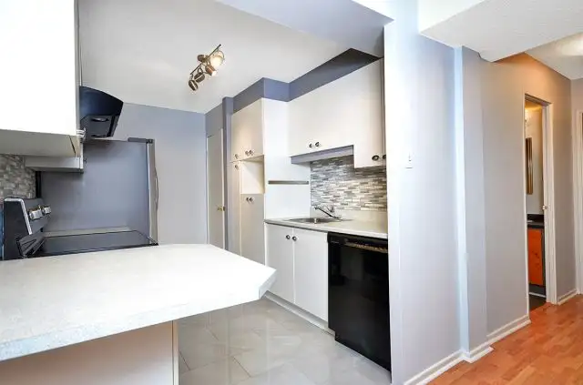 Unit 402-141 Somerset West - Available from June 1st 2026  - Two - Photo 9