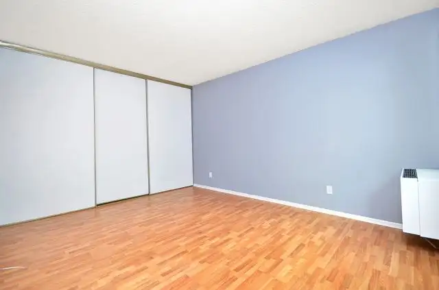 Unit 402-141 Somerset West - Available from June 1st 2026  - Two - Photo 12