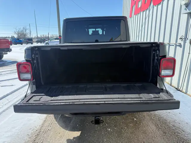 2020 Jeep Gladiator Overland - Photo 5