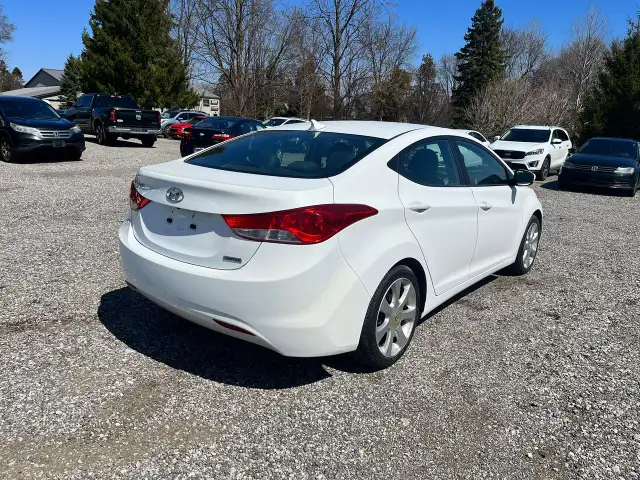 2013 Hyundai Elantra Limited w/Navi - Photo 5