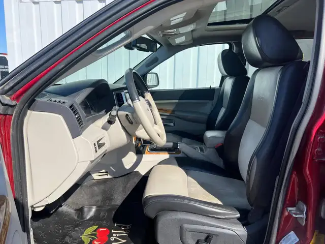 2010 Jeep Grand Cherokee Limited 4WD - Photo 12