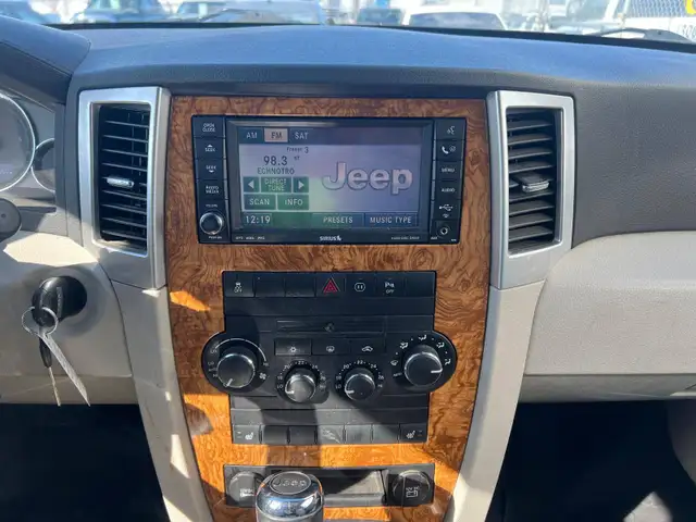 2010 Jeep Grand Cherokee Limited 4WD - Photo 21
