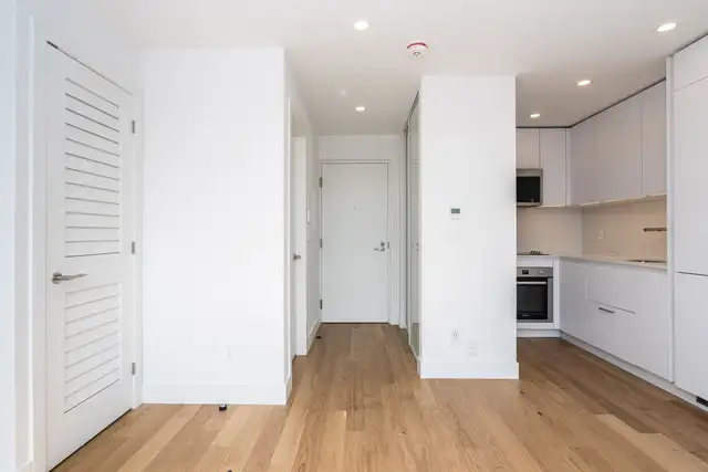 Renovated Studio,in Casa Loma - ID 1427 - Photo 3