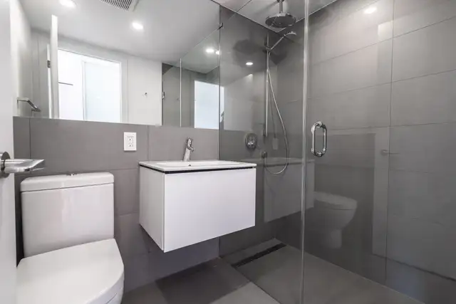 Renovated Studio,in Casa Loma - ID 1427 - Photo 9