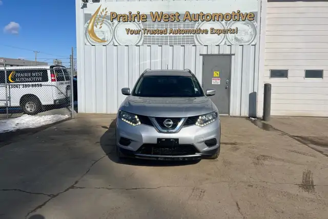 2015 Nissan Rogue S AWD - No Accident - Photo 2