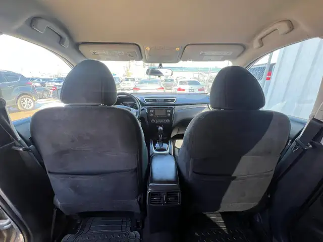 2015 Nissan Rogue S AWD - No Accident - Photo 13