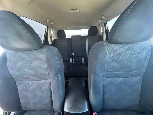 2015 Nissan Rogue S AWD - No Accident - Photo 15