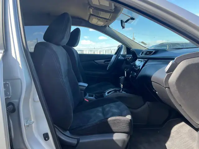 2015 Nissan Rogue S AWD - No Accident - Photo 16