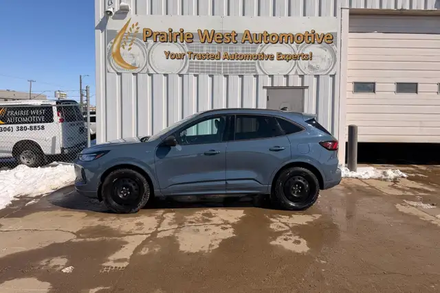 2023 Ford Escape ST Line AWD - No Accident - Photo 9