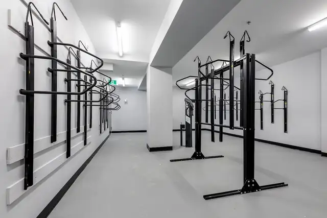 Eagle Pointe - 2 Bedroom   Den available at 800 Eagleson Rd, Kan - Photo 15