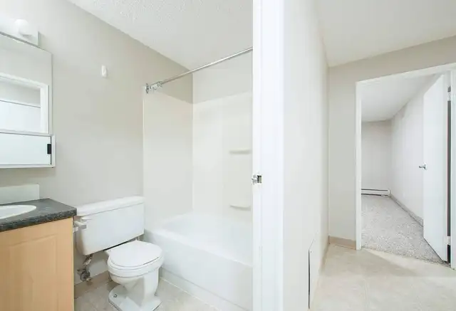 Victoria Gardens - 2 Bedroom Apartment for Rent - Photo 2