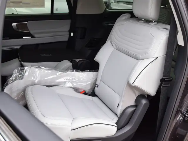 2026 Ford Expedition Platinum Max - Photo 16