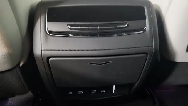 2026 Cadillac Escalade 4WD Platinum Sport - Photo 28