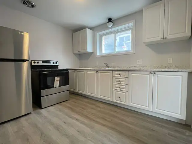 NEWLY RENOVATED 2 Bdrm unit in a SOUGHT AFTER Area. Avail. MAY - Photo 7