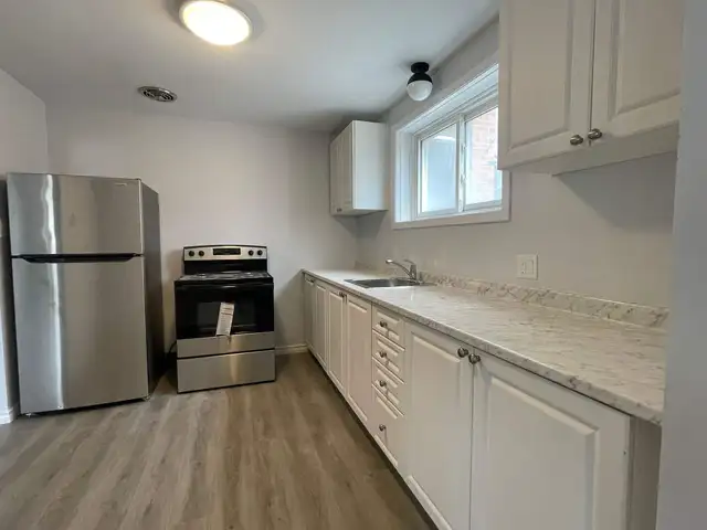 NEWLY RENOVATED 2 Bdrm unit in a SOUGHT AFTER Area. Avail. MAY - Photo 8