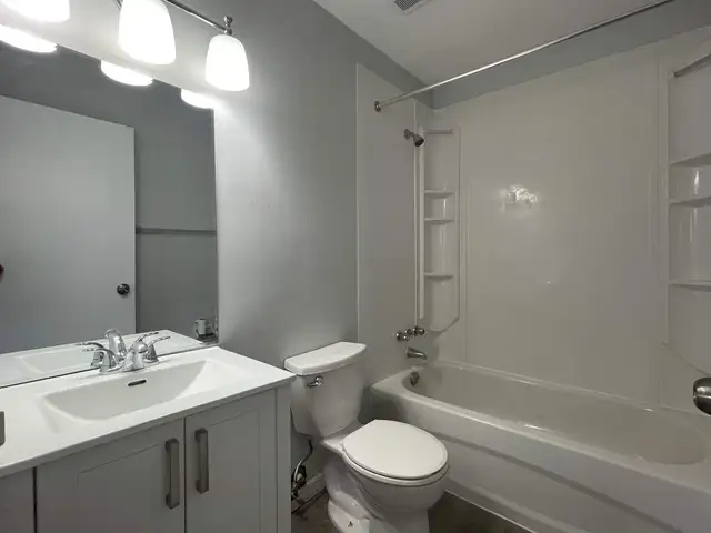 NEWLY RENOVATED 2 Bdrm unit in a SOUGHT AFTER Area. Avail. MAY - Photo 11