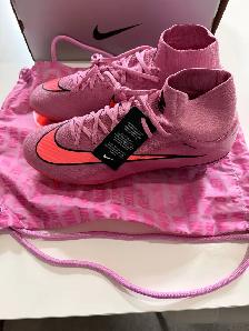Nike Elite Soccer Cleats Size 9.5