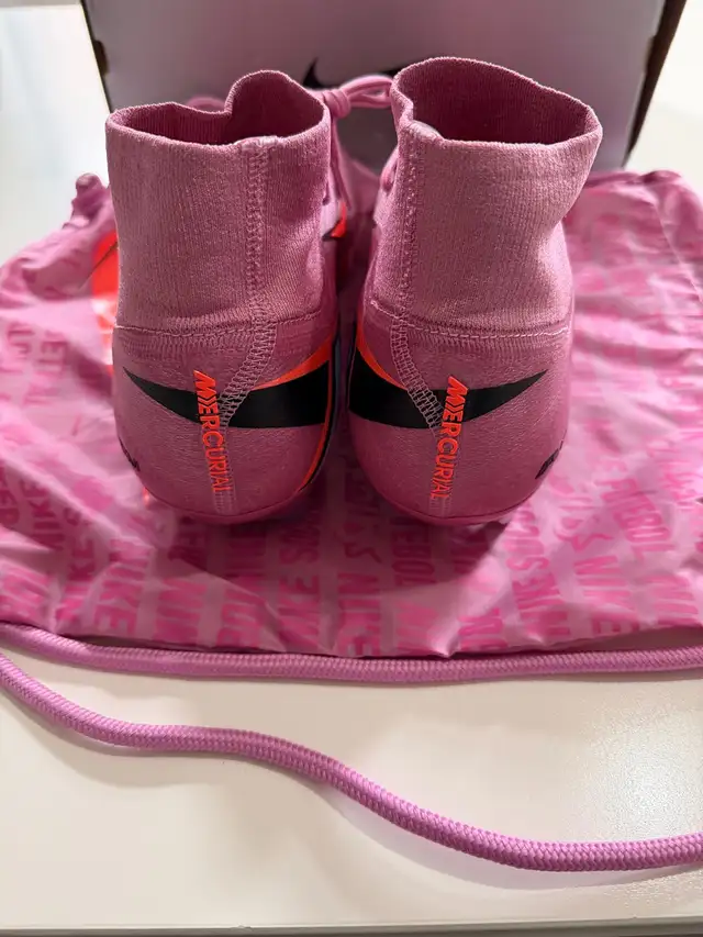 Nike Elite Soccer Cleats Size 9.5 - Photo 3