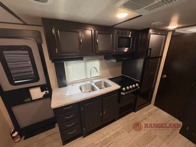 2020 Coachmen RV Northern Spirit XTR 2145RBX - Photo 9