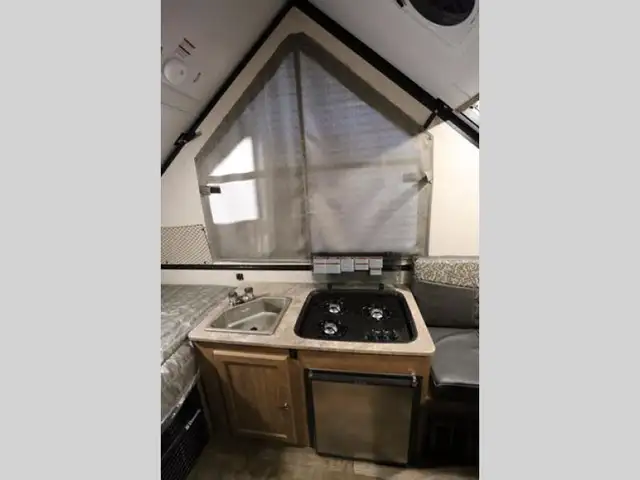 2017 Forest River RV Rockwood Hard Side Series A122BH - Photo 5