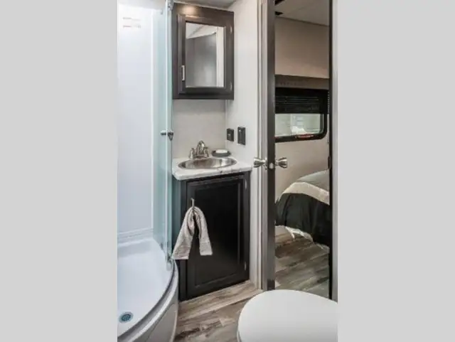 2020 Venture RV SportTrek 327VIK - Photo 6