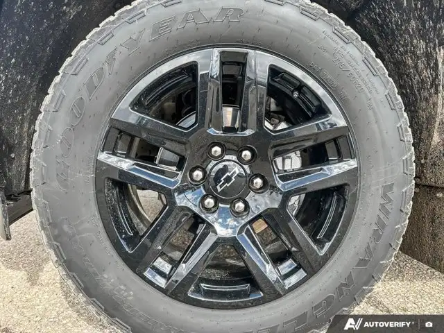 2025 Chevrolet Silverado 1500 High Country - Photo 11