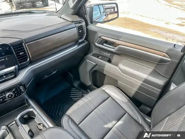2025 Chevrolet Silverado 1500 High Country - Photo 30