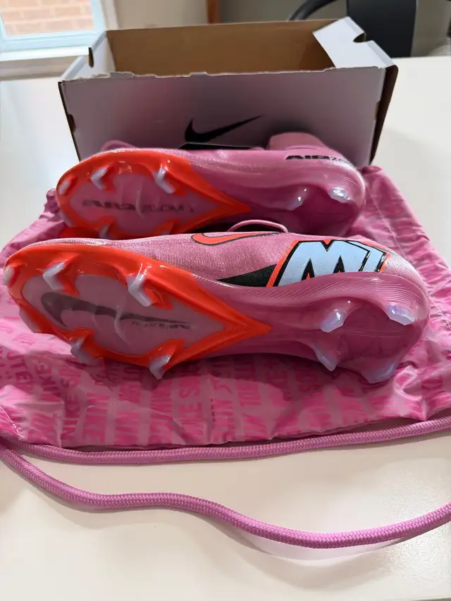 Nike Elite Cleats Size 10.5 - Photo 2